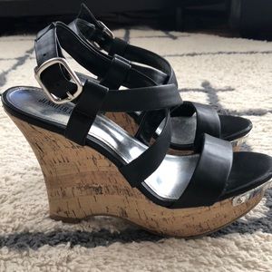 Black J. Lo wedge